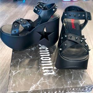 BRAND NEW demonia dynamite -02 sandals